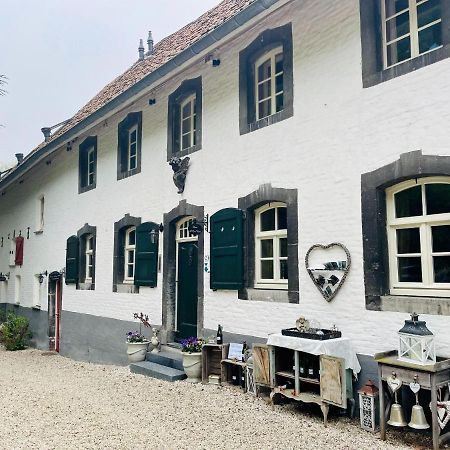 Attractively Furnished Holiday Home In Slenaken Exteriör bild