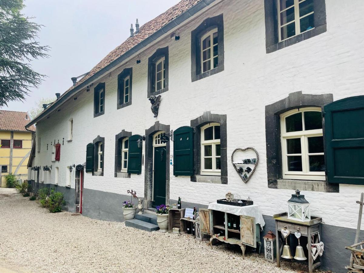 Attractively Furnished Holiday Home In Slenaken Exteriör bild